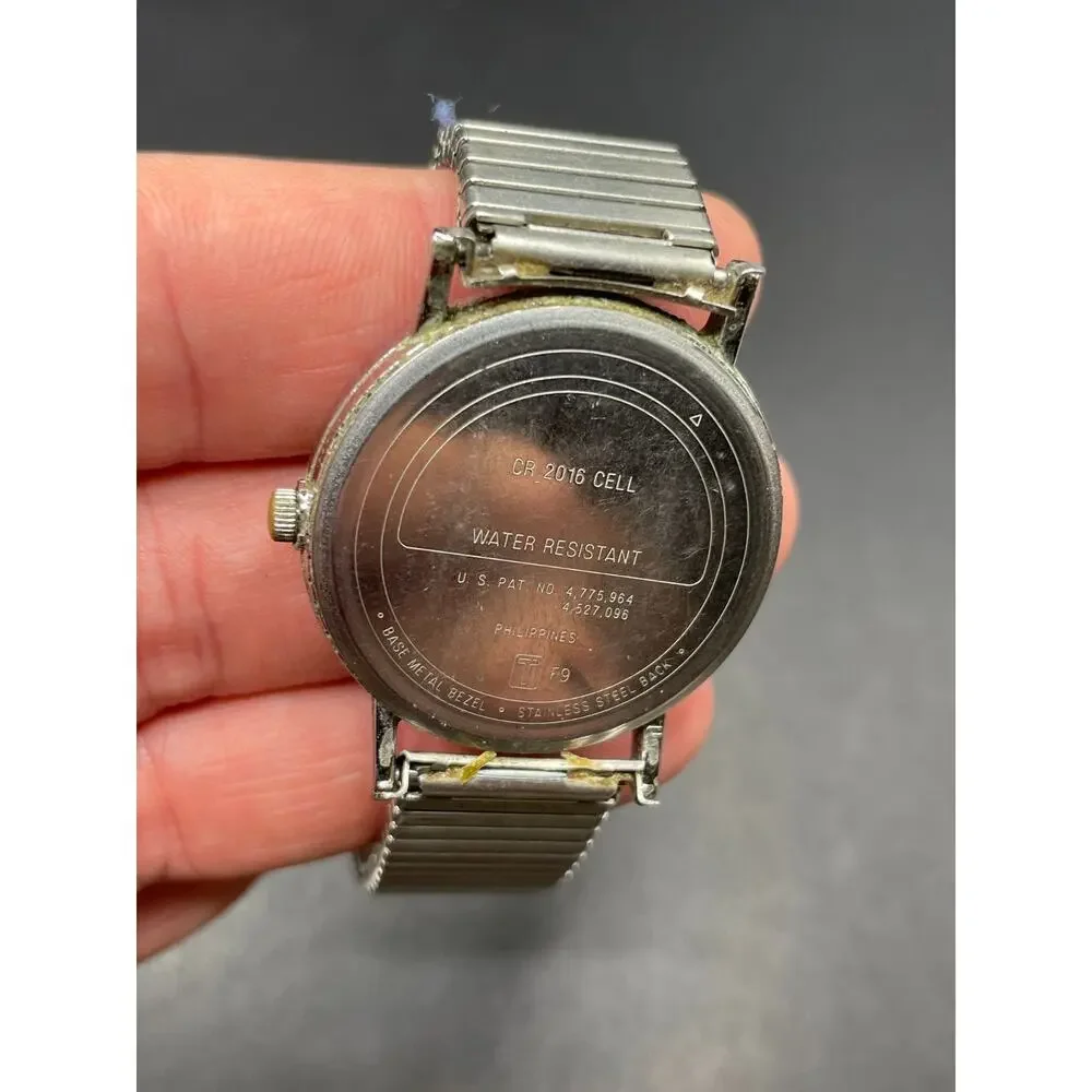 Vintage Acqua Indiglo Easy Reader Quartz Watch Silver Tone Stretch Band 34mm